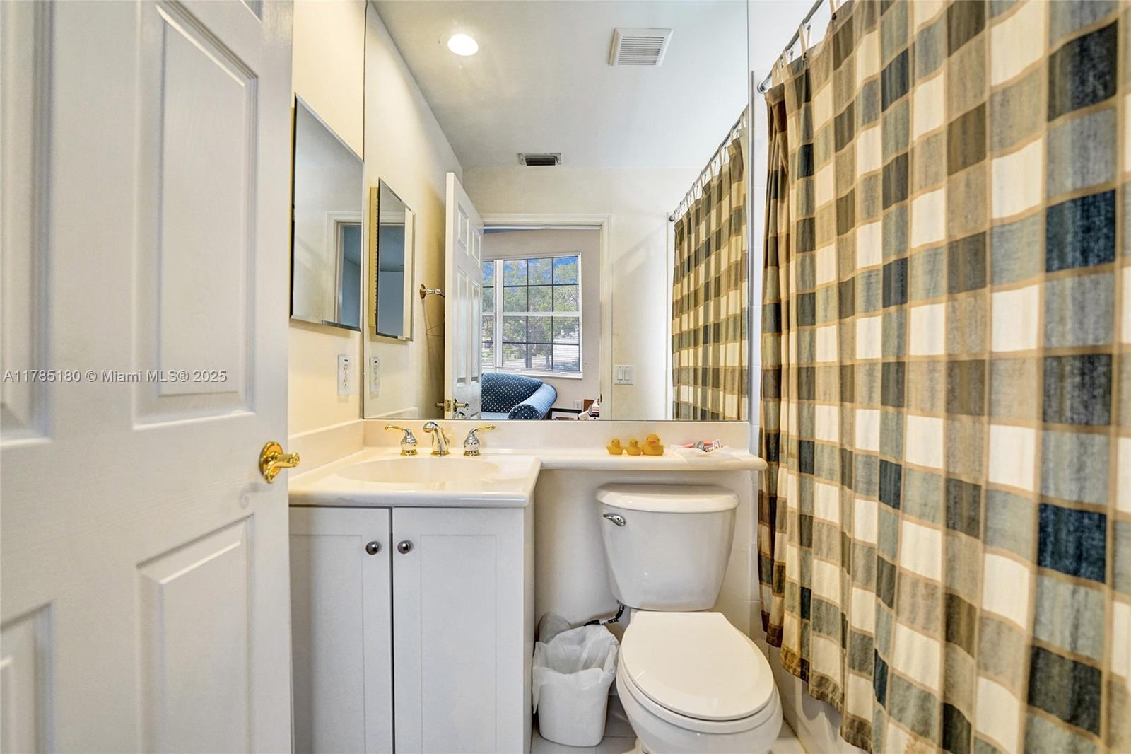 PEMBROKE ISLES III - Residential