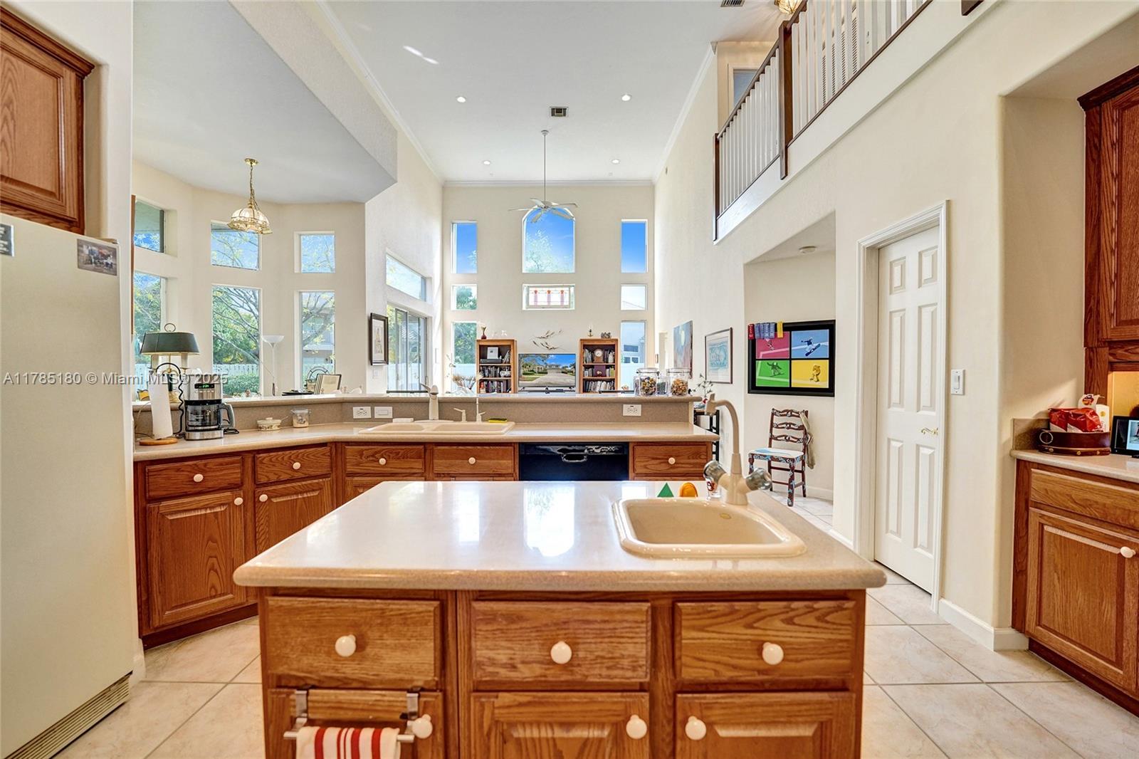 PEMBROKE ISLES III - Residential