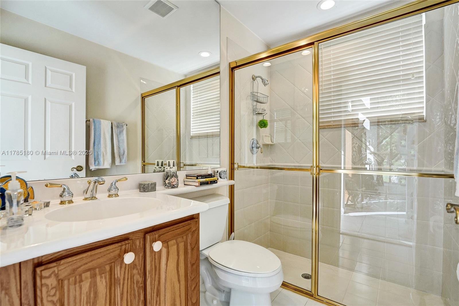 PEMBROKE ISLES III - Residential