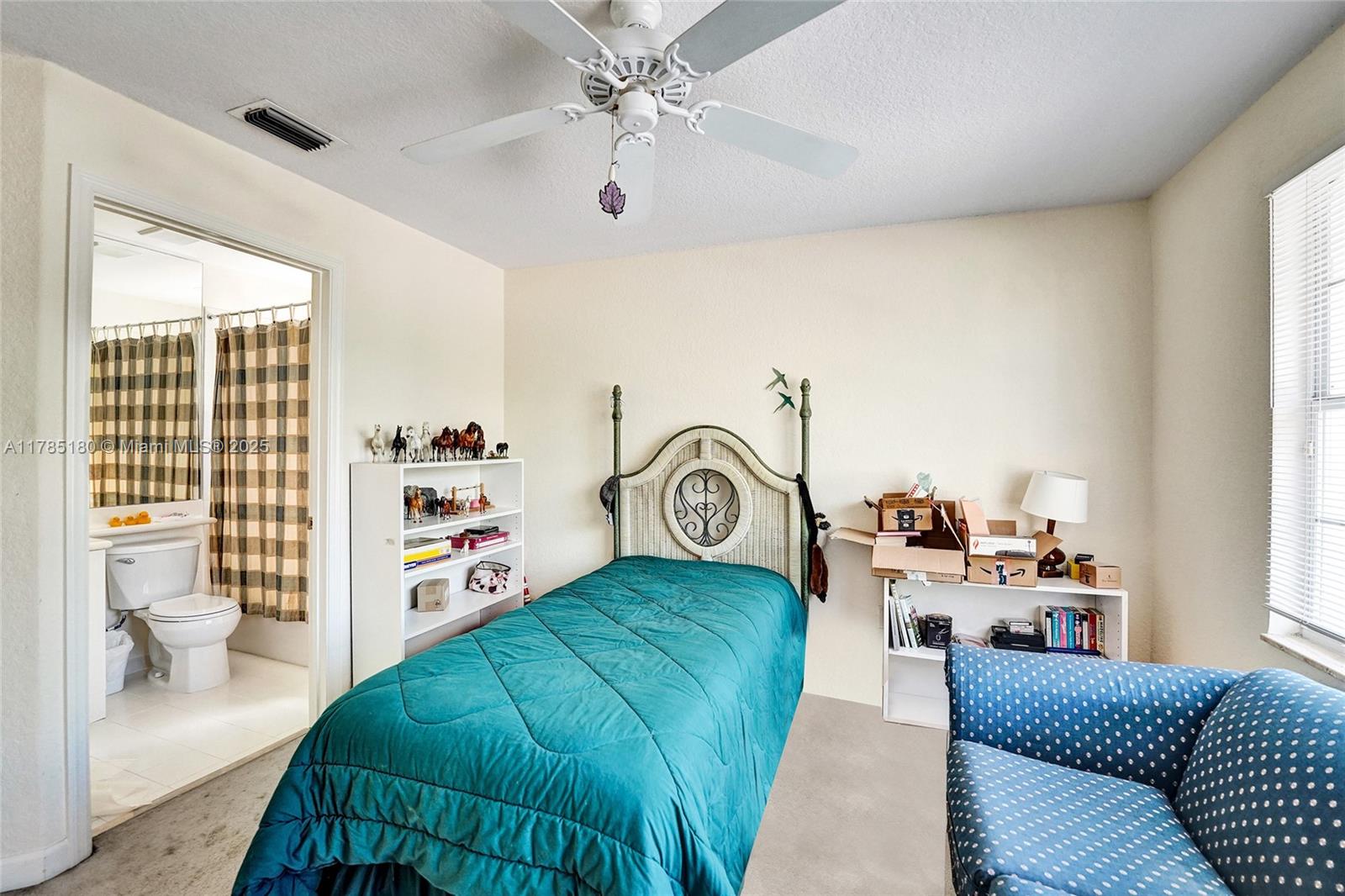 PEMBROKE ISLES III - Residential