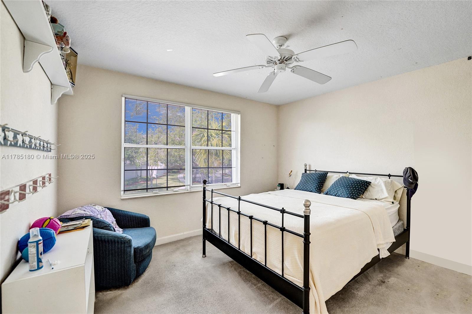 PEMBROKE ISLES III - Residential