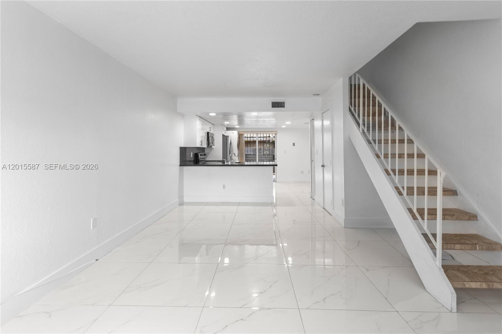 OASIS EN MANGO HILL CONDO - Residential