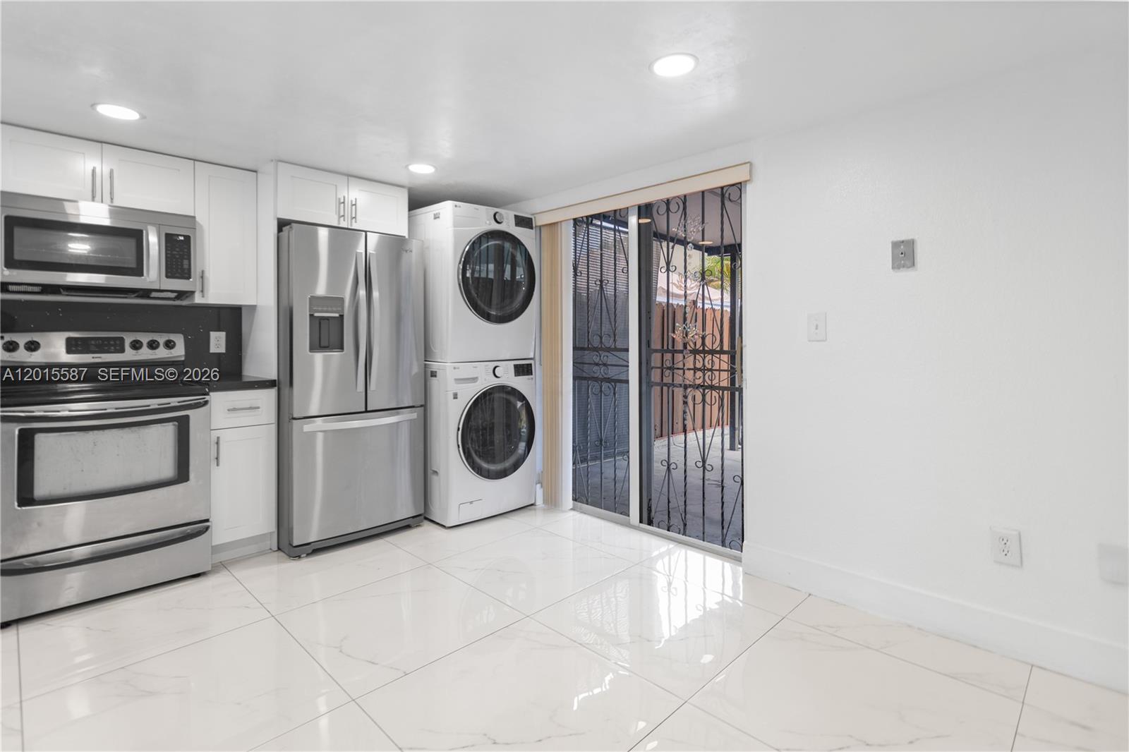 OASIS EN MANGO HILL CONDO - Residential