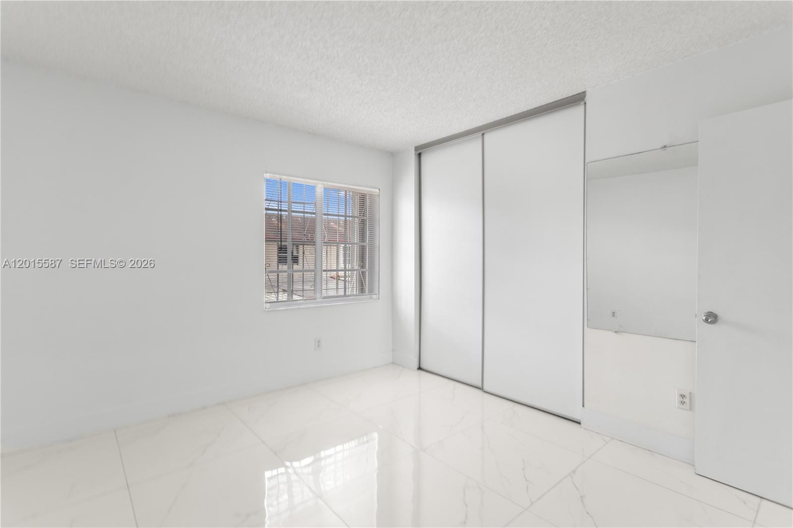 OASIS EN MANGO HILL CONDO - Residential