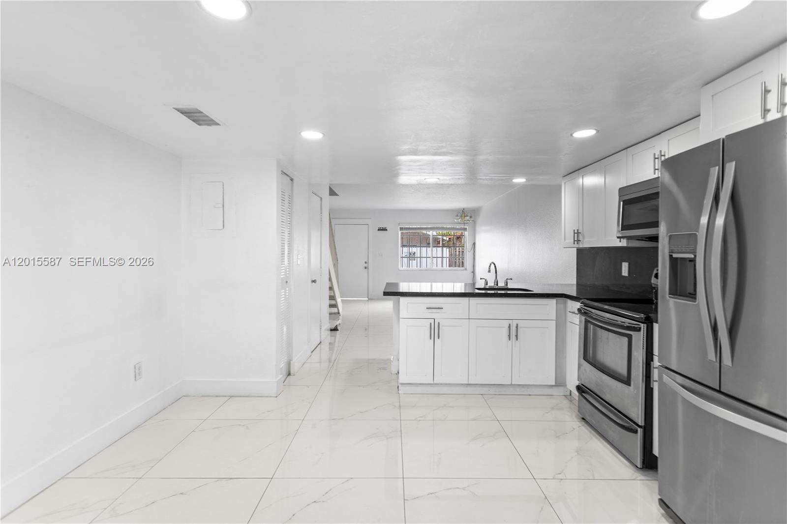 OASIS EN MANGO HILL CONDO - Residential