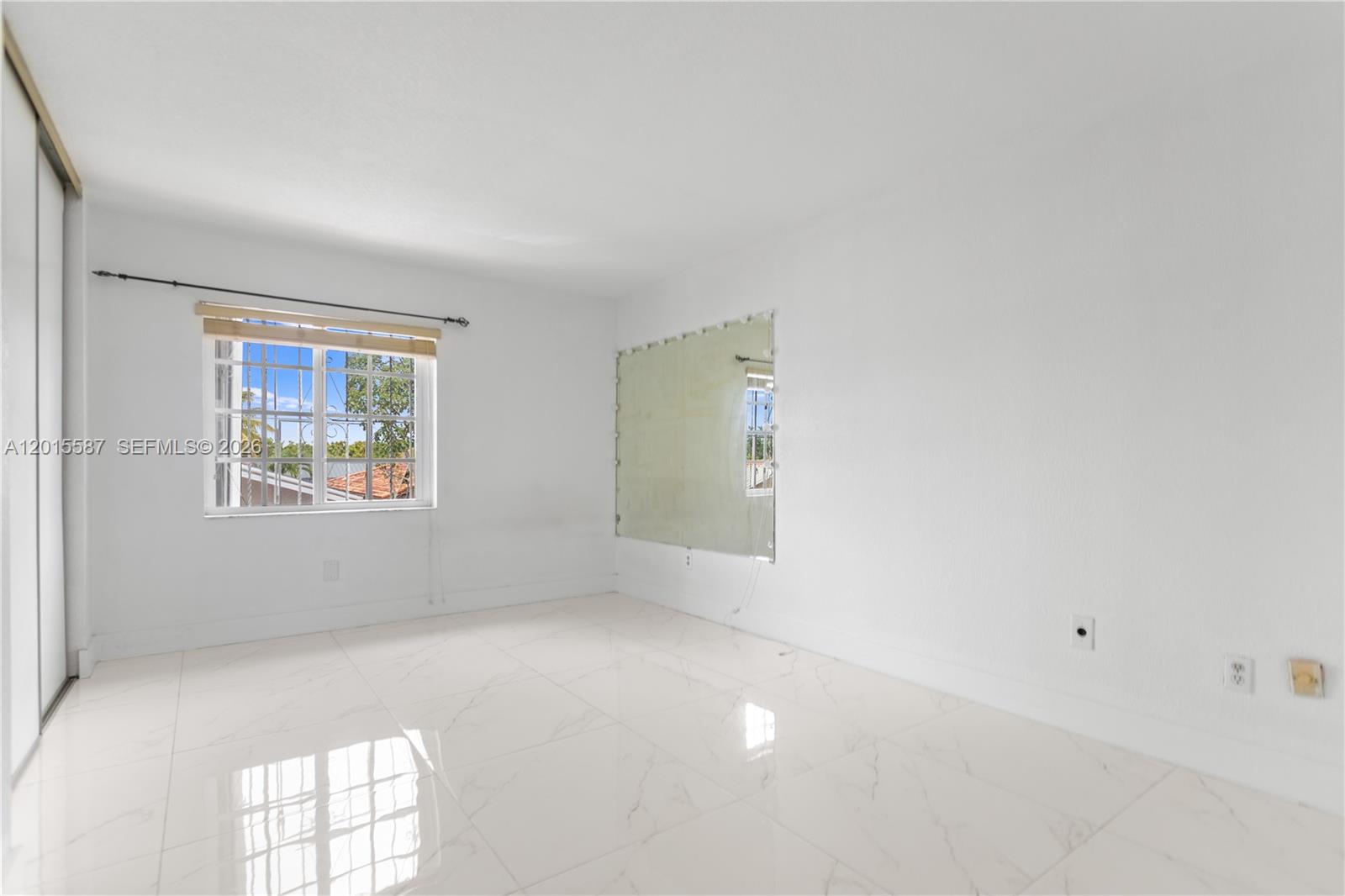 OASIS EN MANGO HILL CONDO - Residential