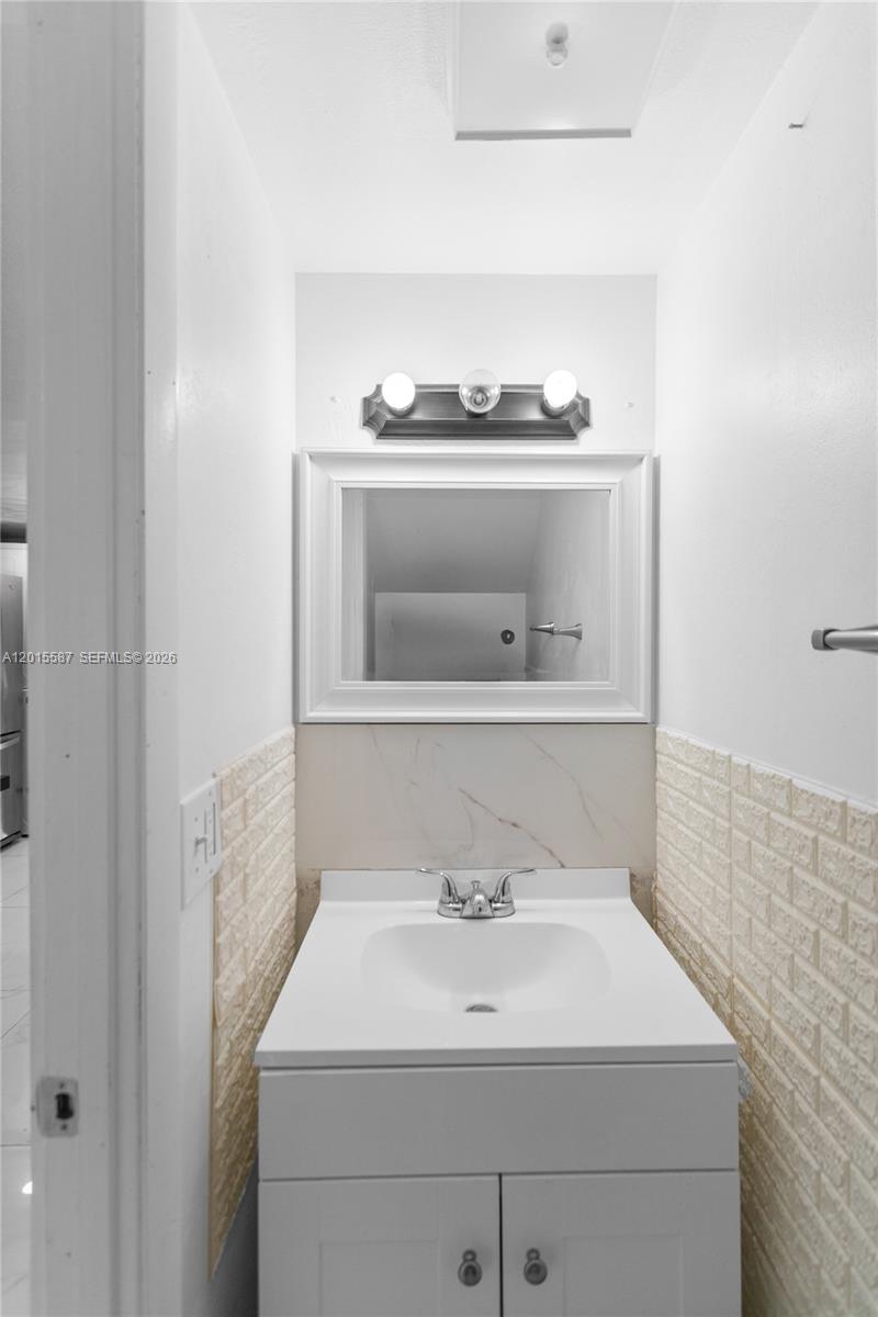 OASIS EN MANGO HILL CONDO - Residential