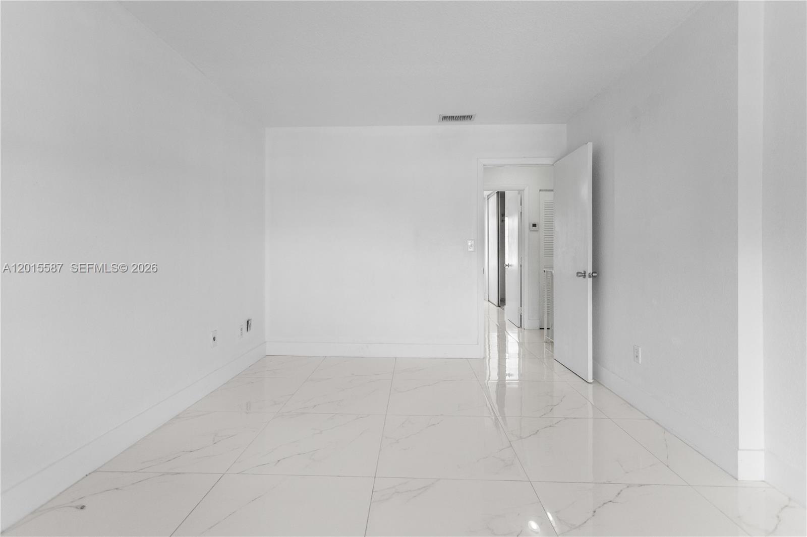 OASIS EN MANGO HILL CONDO - Residential