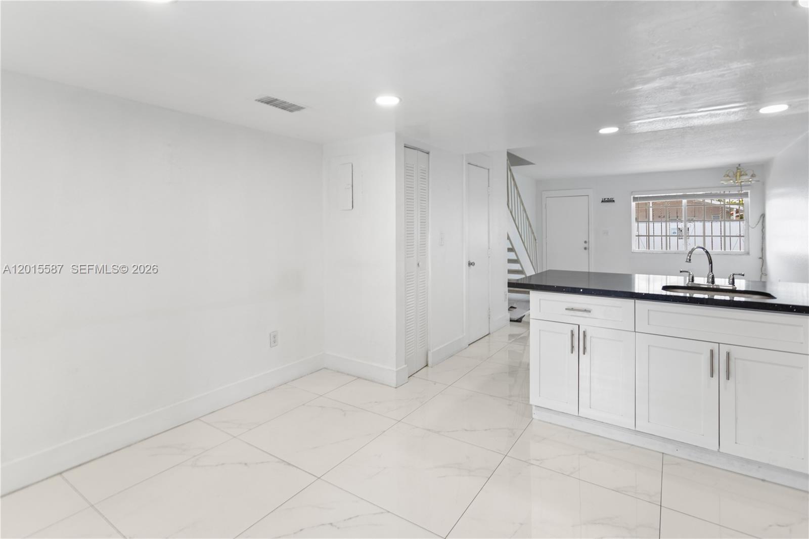 OASIS EN MANGO HILL CONDO - Residential