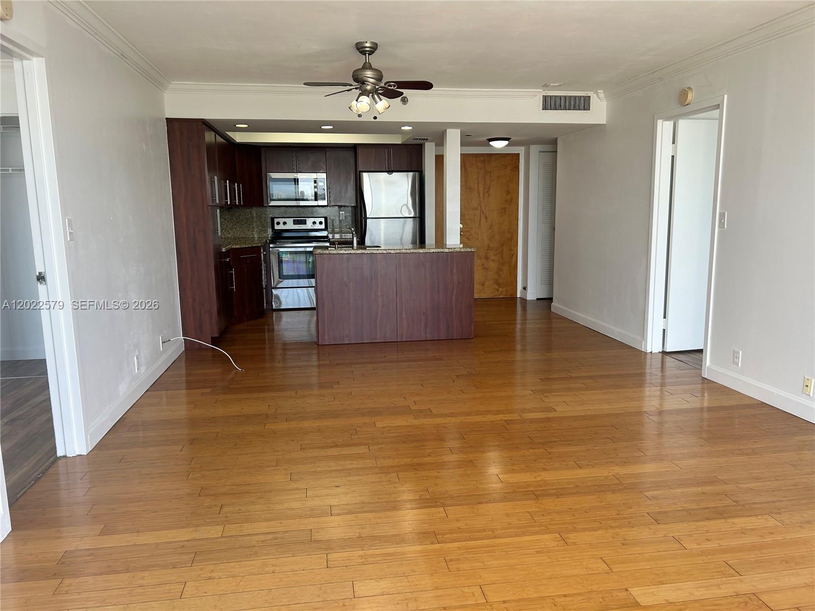 7601 E Treasure Dr 2104