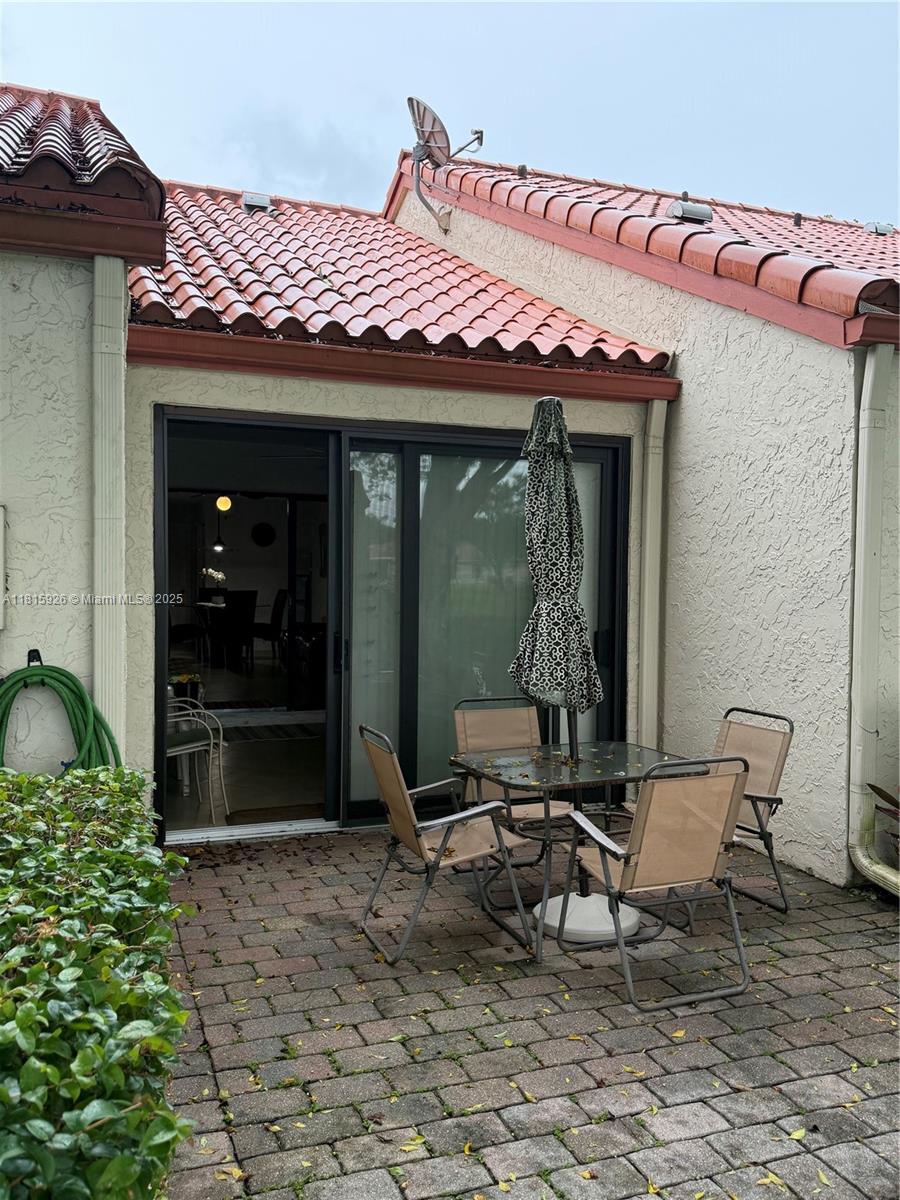 126 Centennial Ct, Deerfield Beach, FL, 33442/$369,000 3 126 Centennial Ct