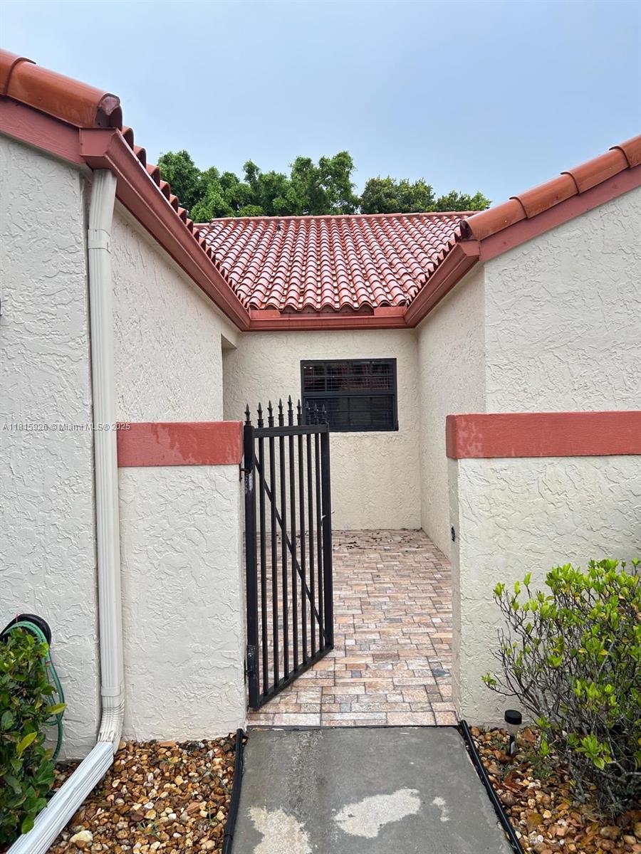 126 Centennial Ct, Deerfield Beach, FL, 33442/$369,000 1 126 Centennial Ct