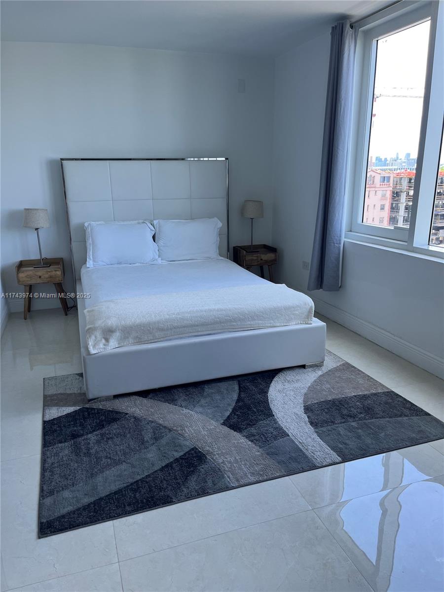 RONEY PALACE CONDO - Residential