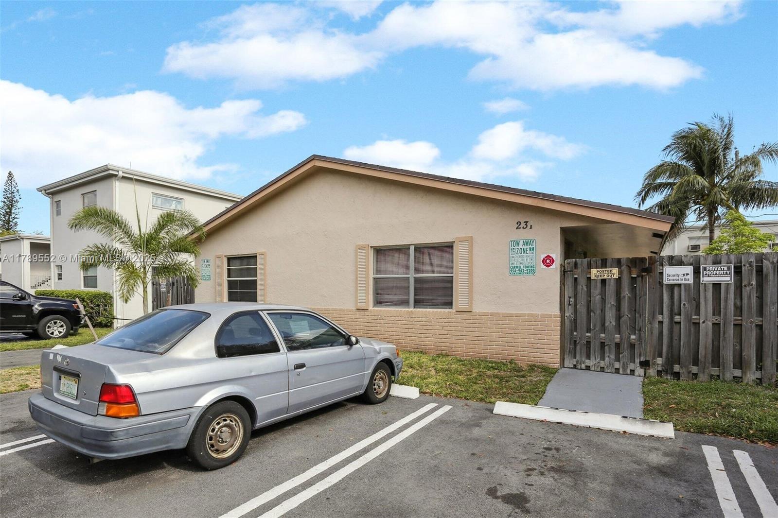 231 SW 8th Ct
