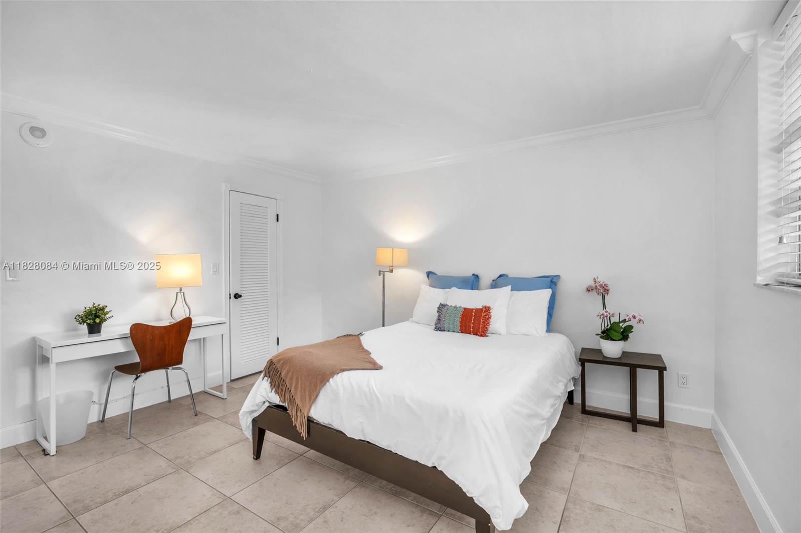 SANDS OF KEY BISCAYNE CON - Residential Lease