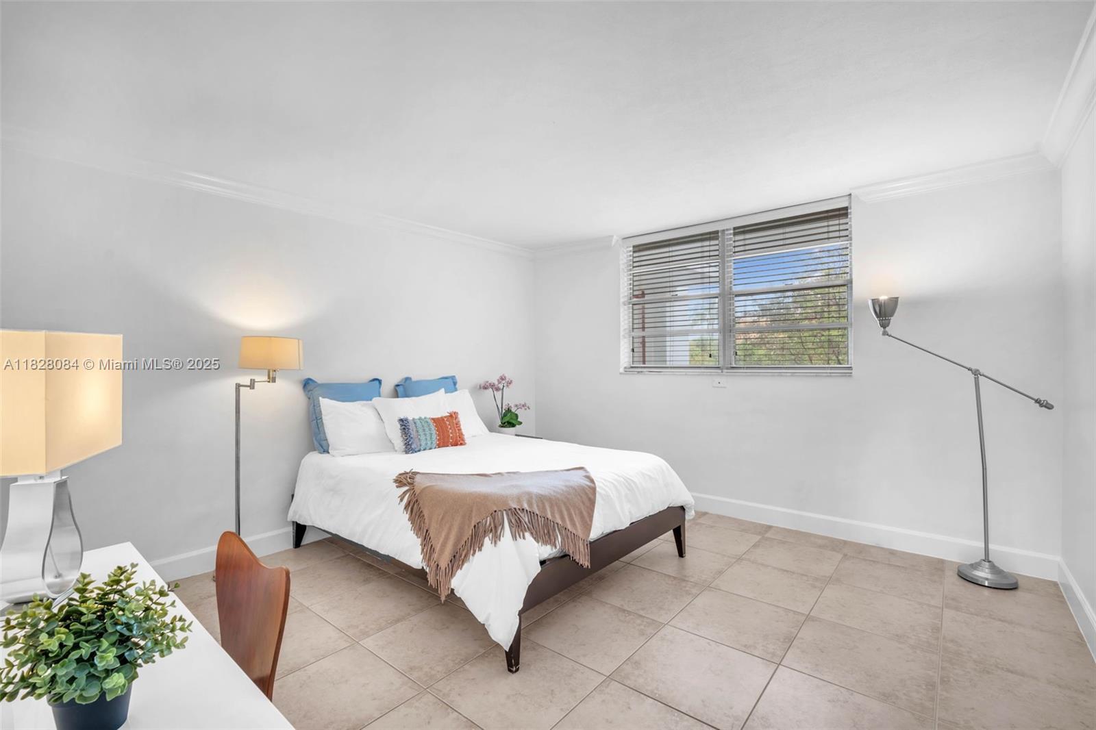 SANDS OF KEY BISCAYNE CON - Residential Lease