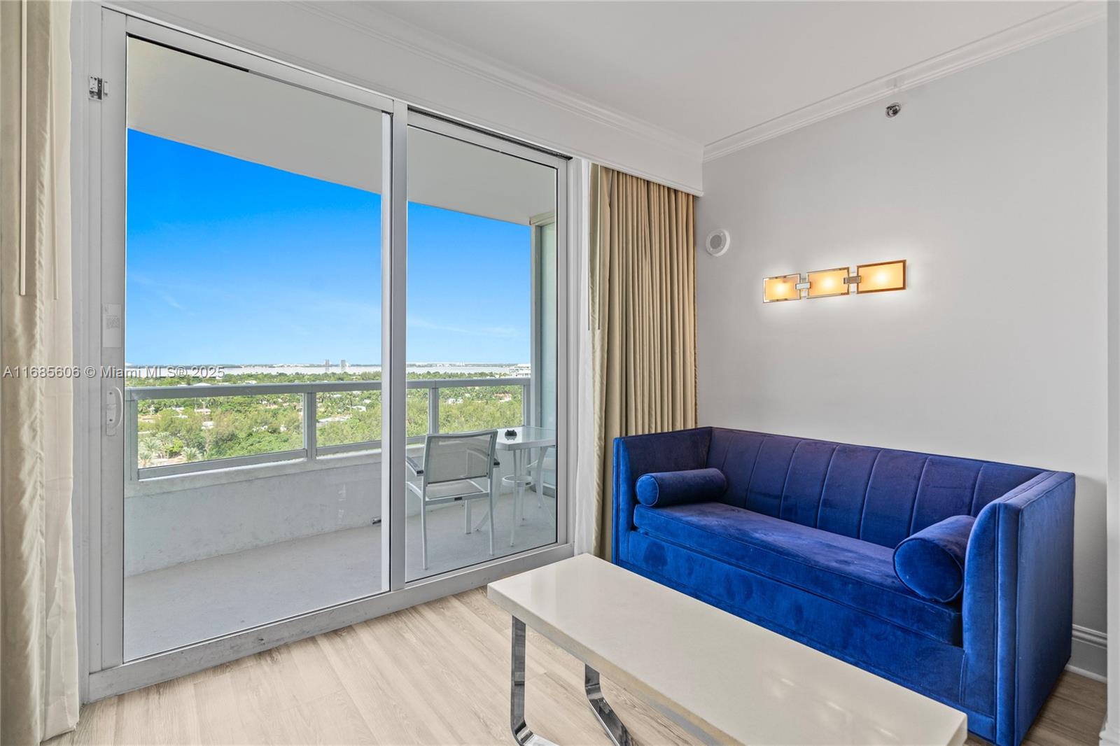 Fontainebleau II Tresor - Residential