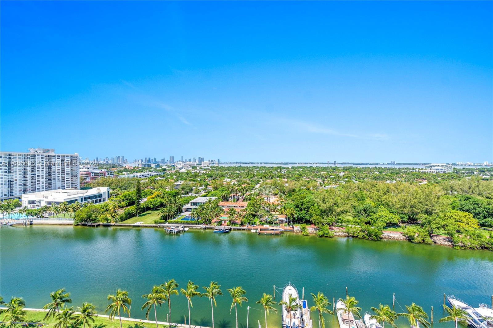 4401 Collins Ave 1514/1516