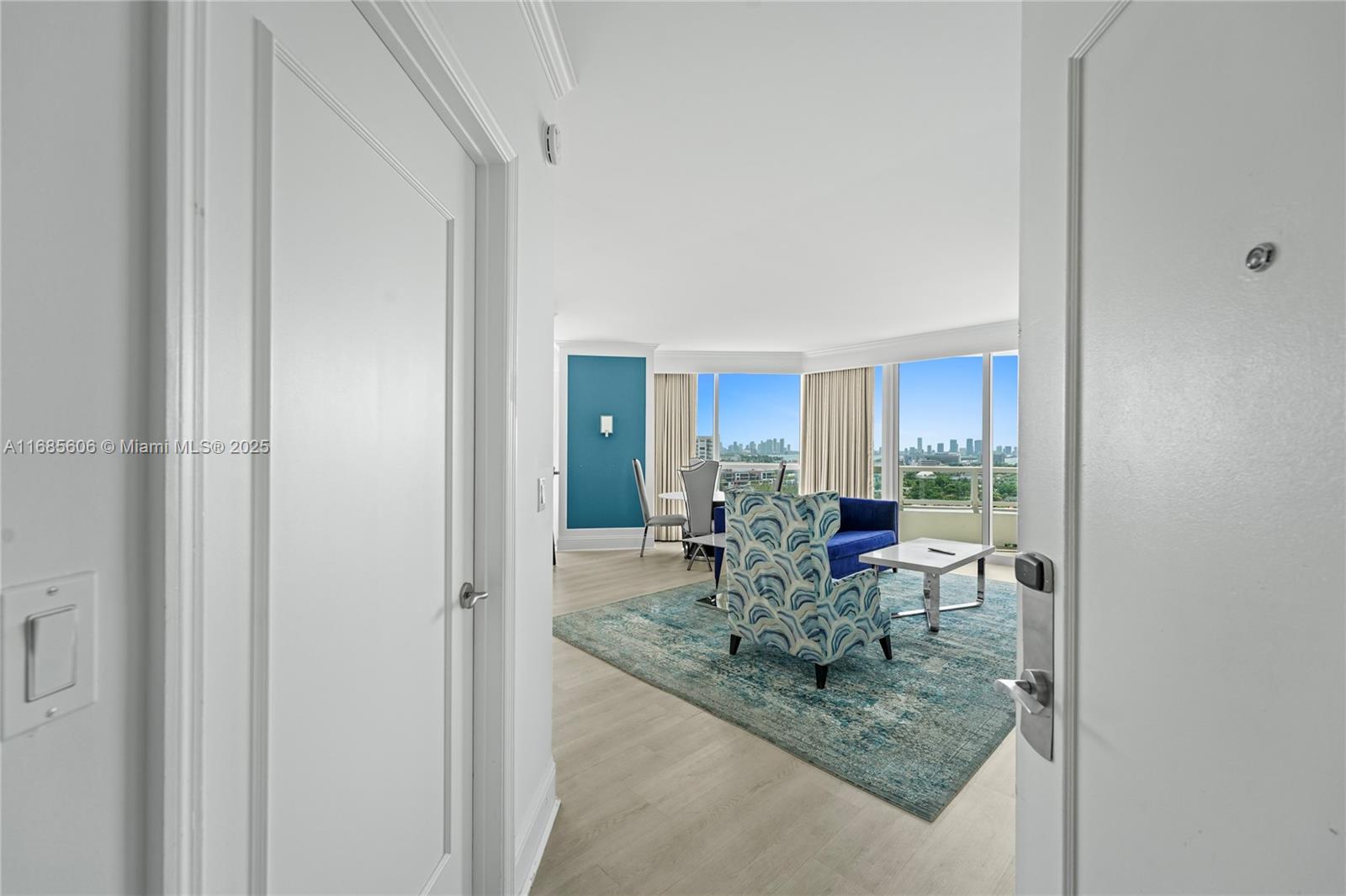 Fontainebleau II Tresor - Residential