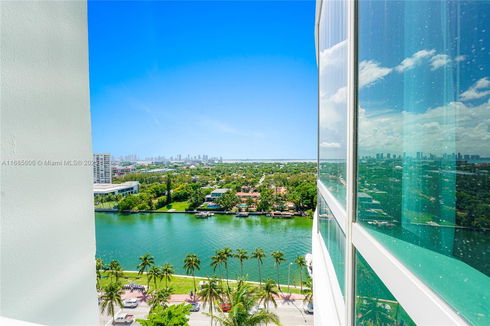 Fontainebleau II Tresor - Residential