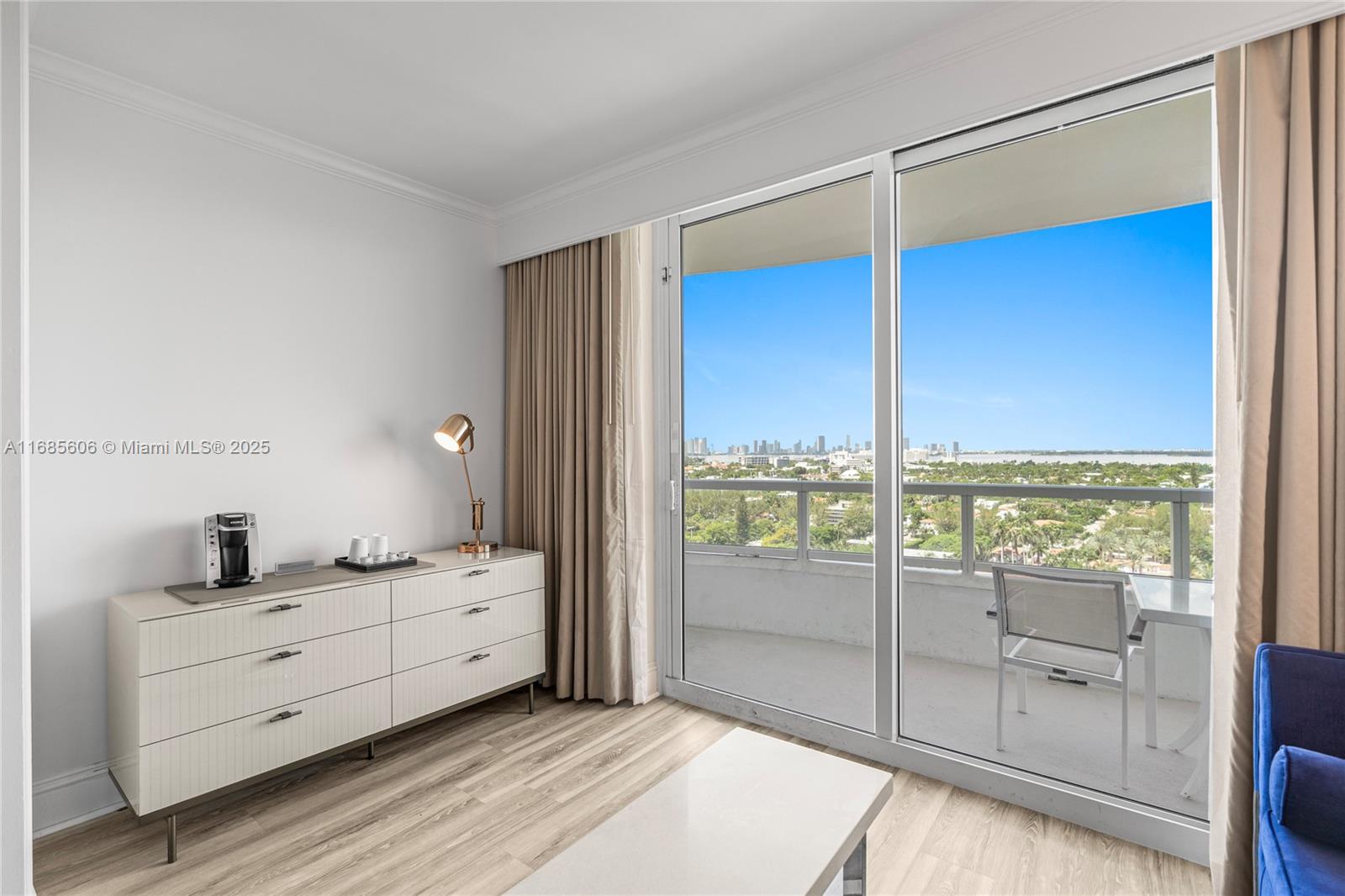 Fontainebleau II Tresor - Residential