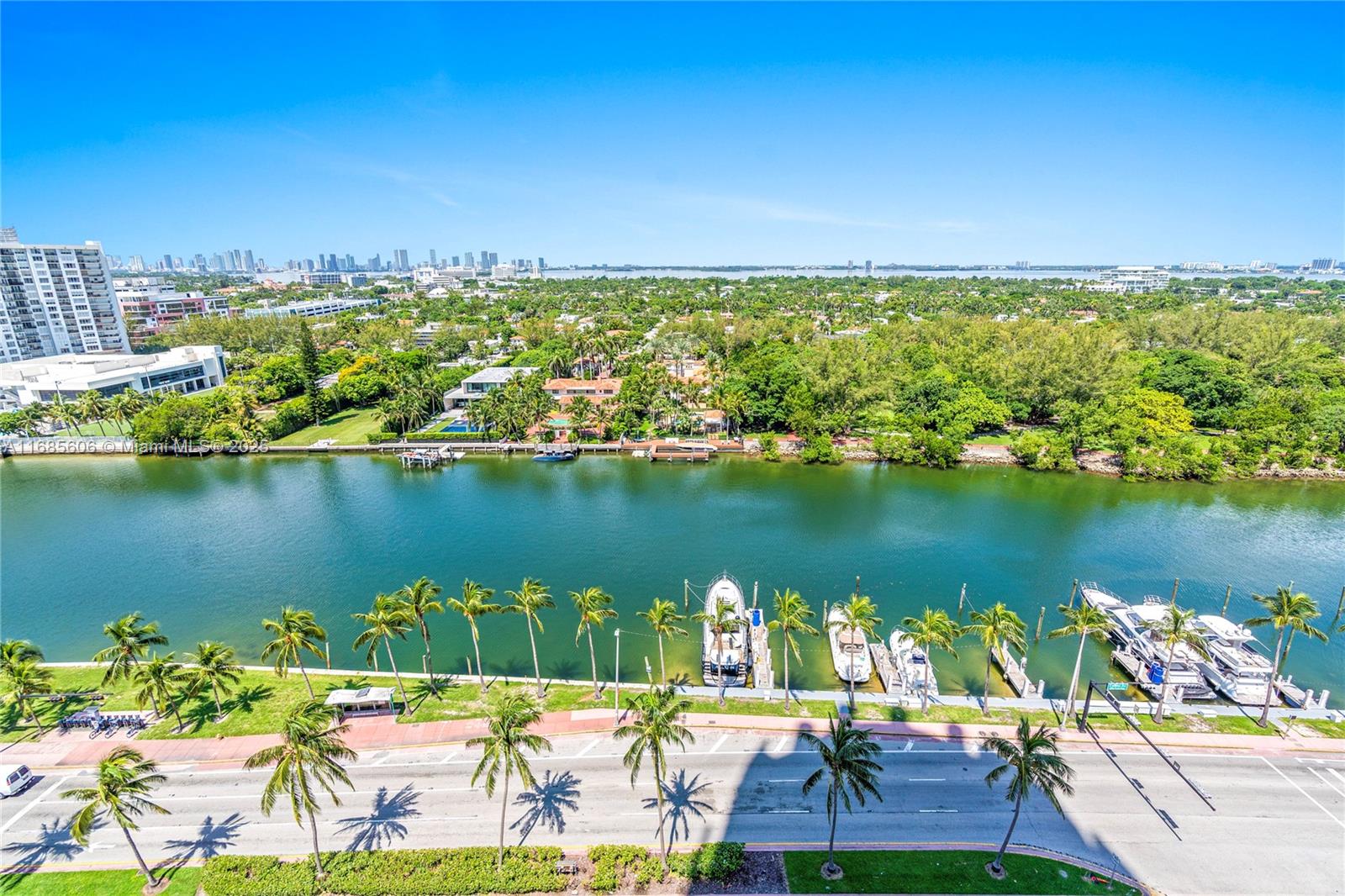 Fontainebleau II Tresor - Residential