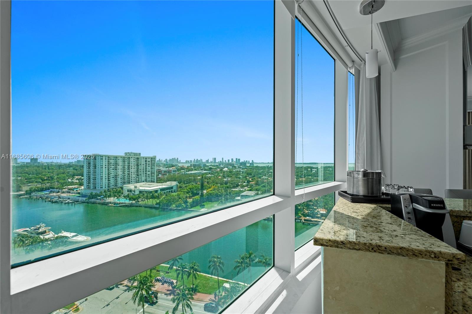 Fontainebleau II Tresor - Residential