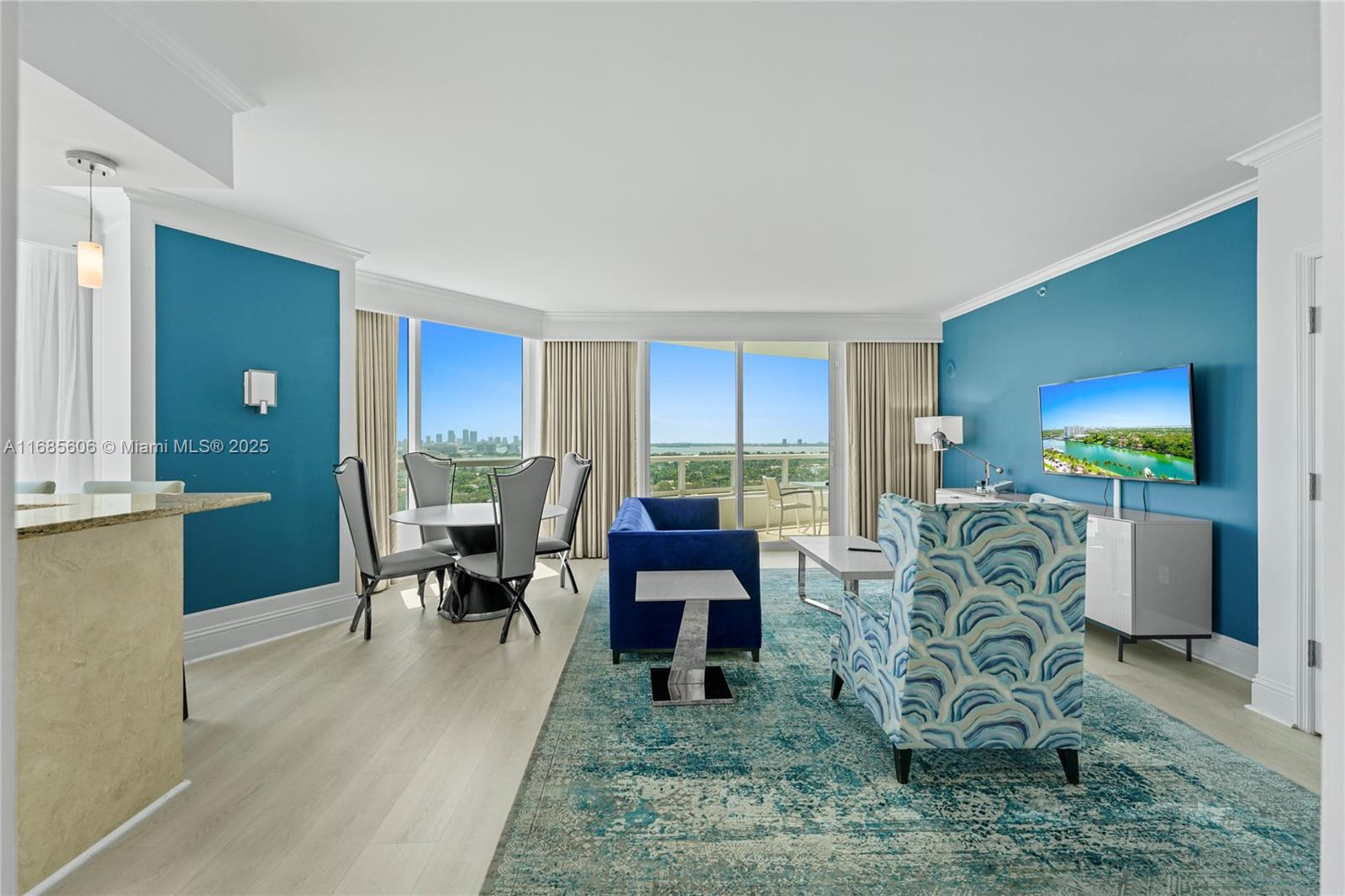 Fontainebleau II Tresor - Residential