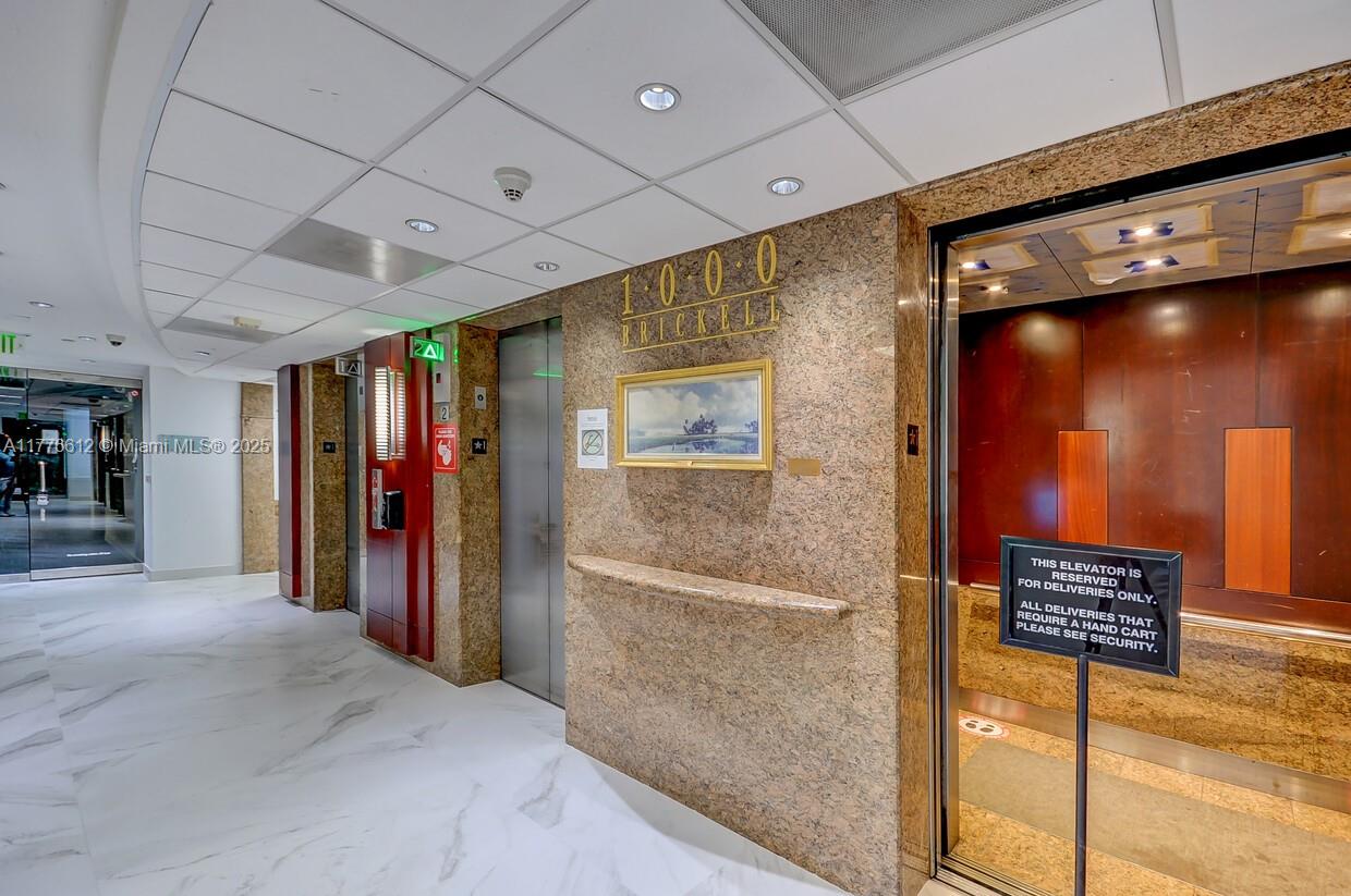 1000 Brickell Ave 2E