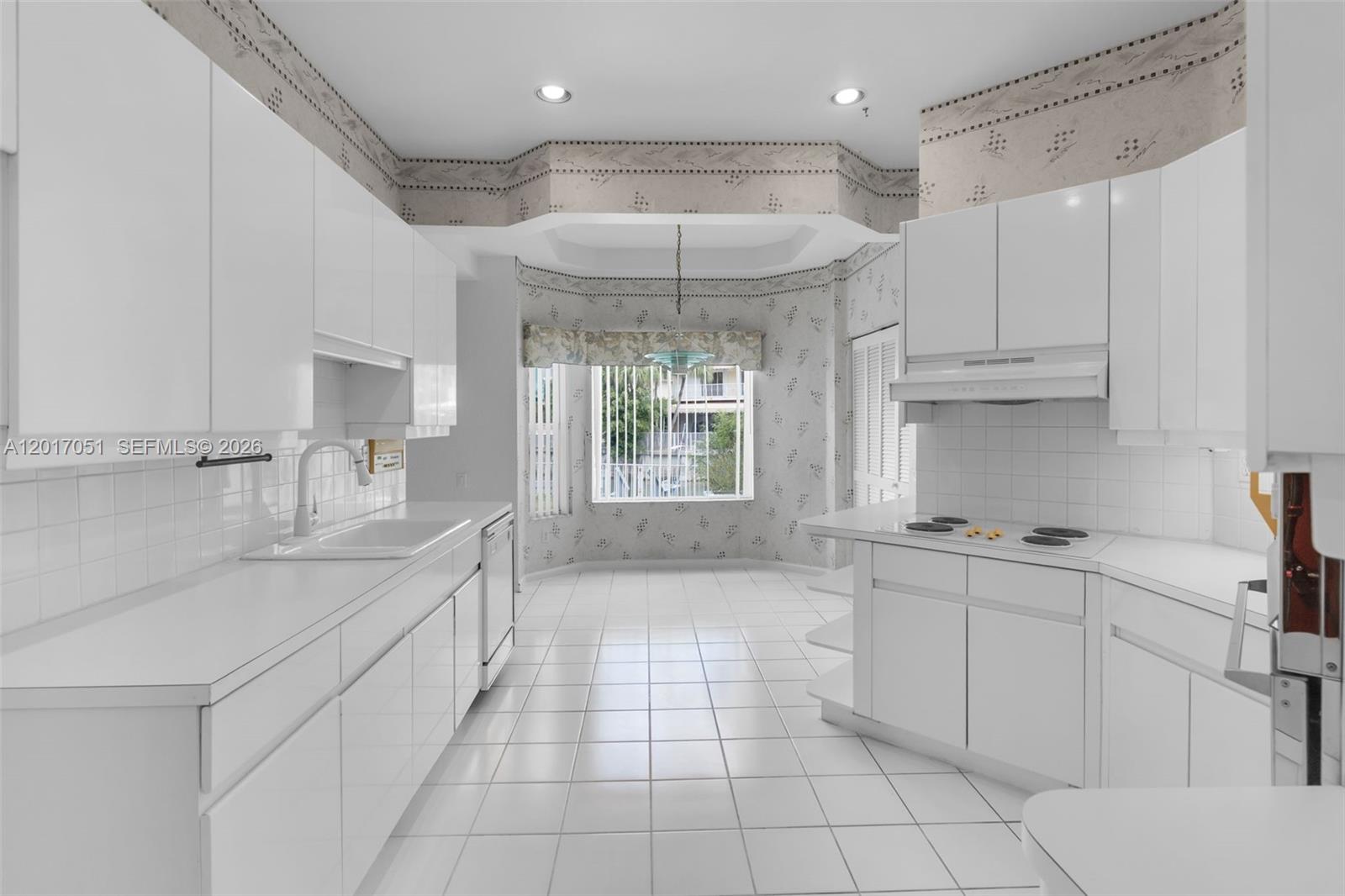 SILVER LAKES SEC 1 - Residential