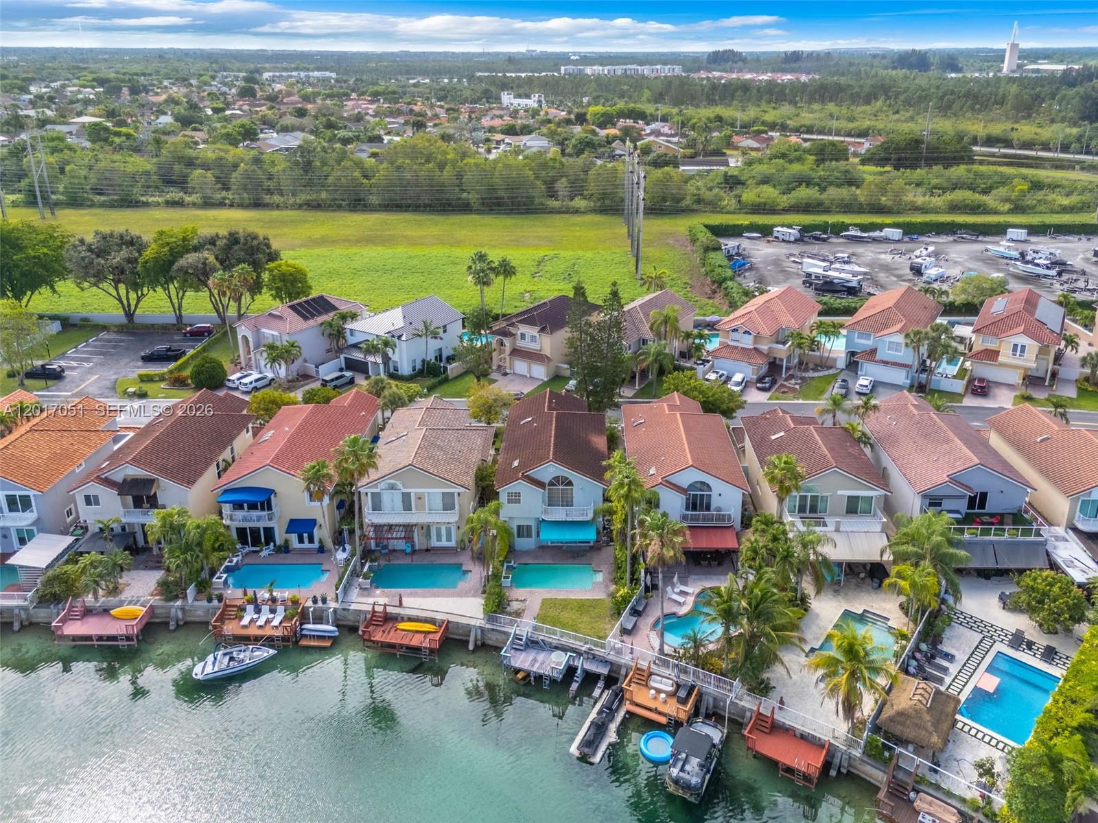 SILVER LAKES SEC 1 - Residential