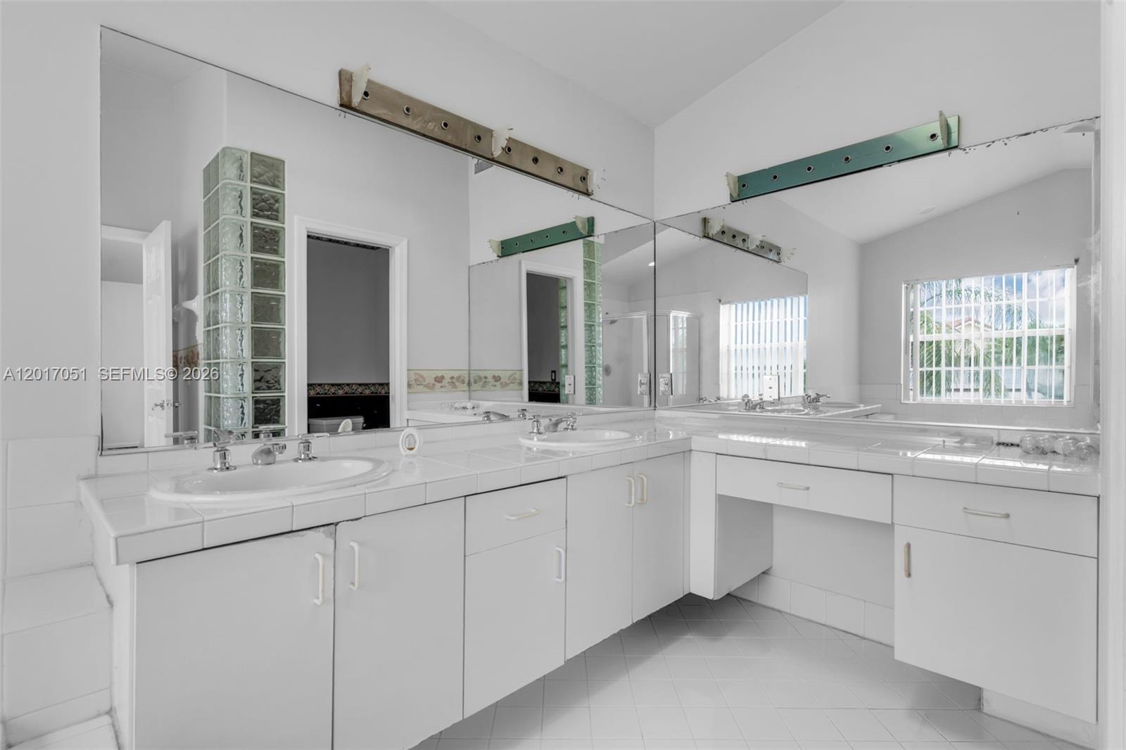 SILVER LAKES SEC 1 - Residential