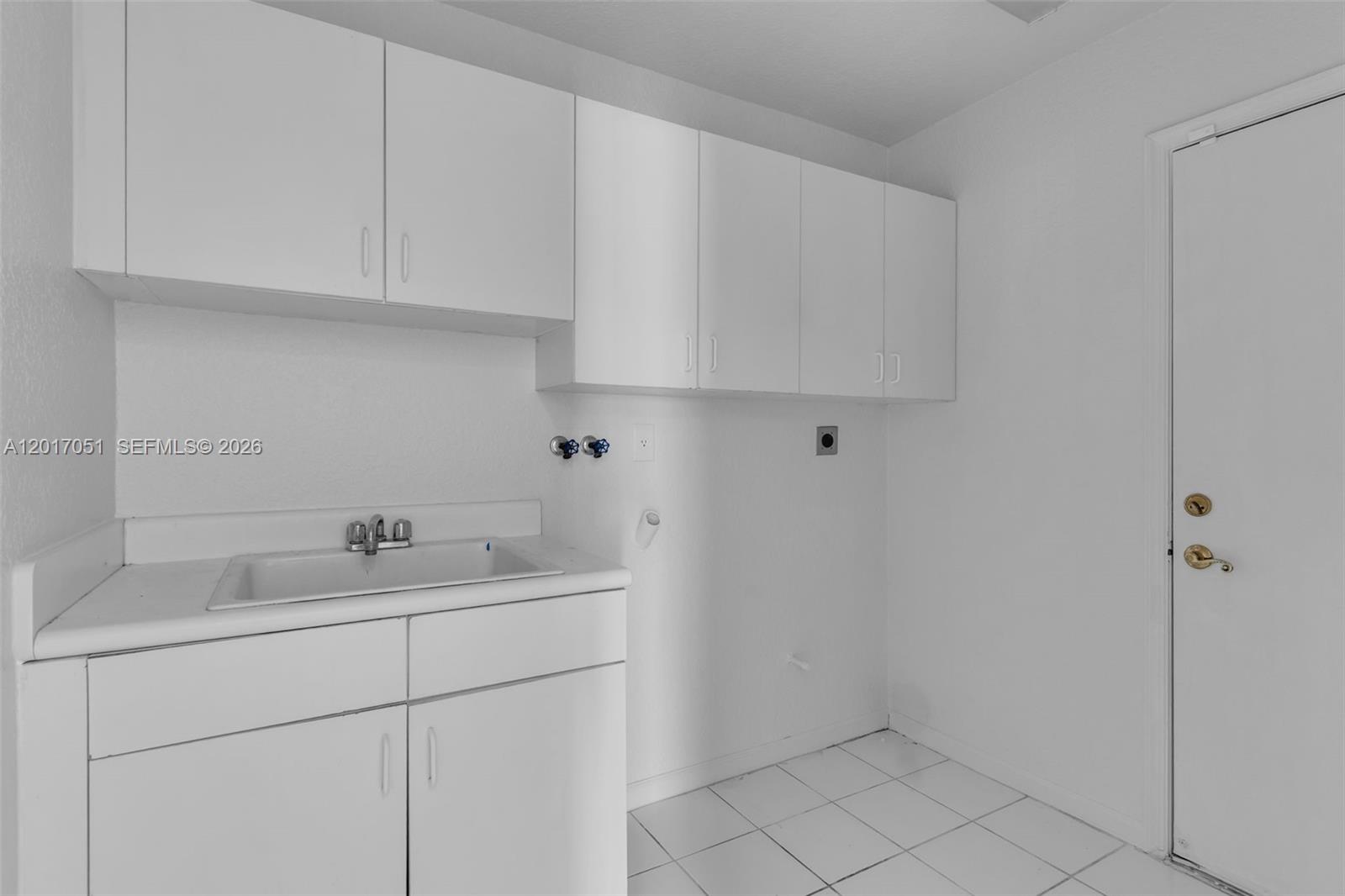 SILVER LAKES SEC 1 - Residential