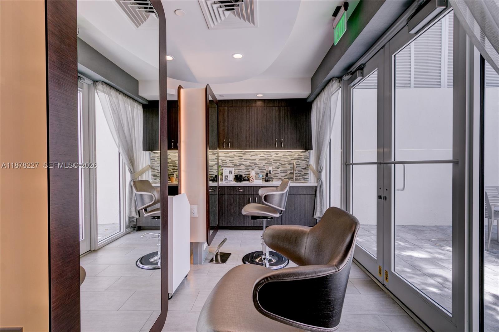 SOUTH TOWER AT THE POINT - Residential