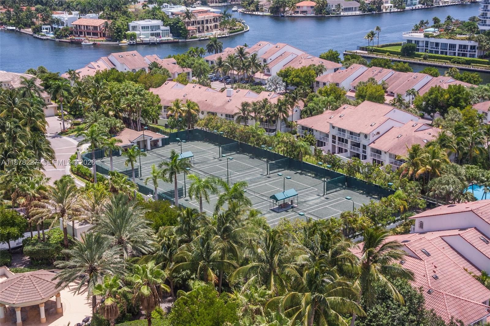 SOUTH TOWER AT THE POINT - Residential