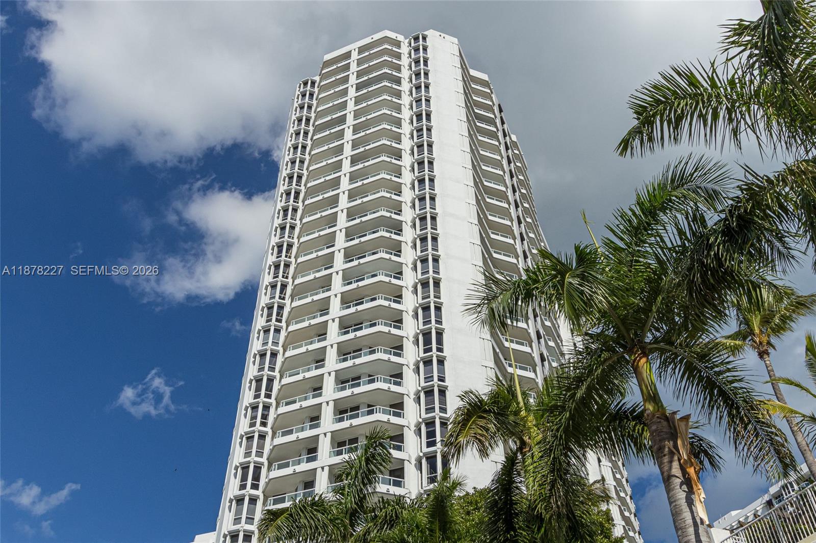 SOUTH TOWER AT THE POINT - Residential