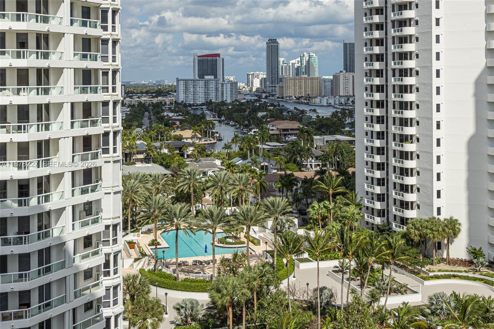 SOUTH TOWER AT THE POINT - Residential