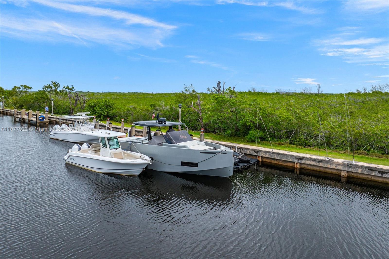 HAMMOCK OAKS HARBOR SEC 3 - Residential