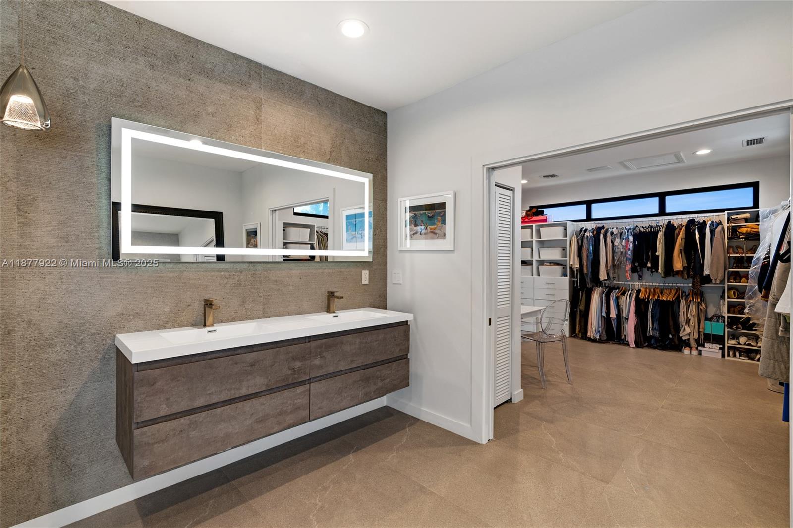 HAMMOCK OAKS HARBOR SEC 3 - Residential