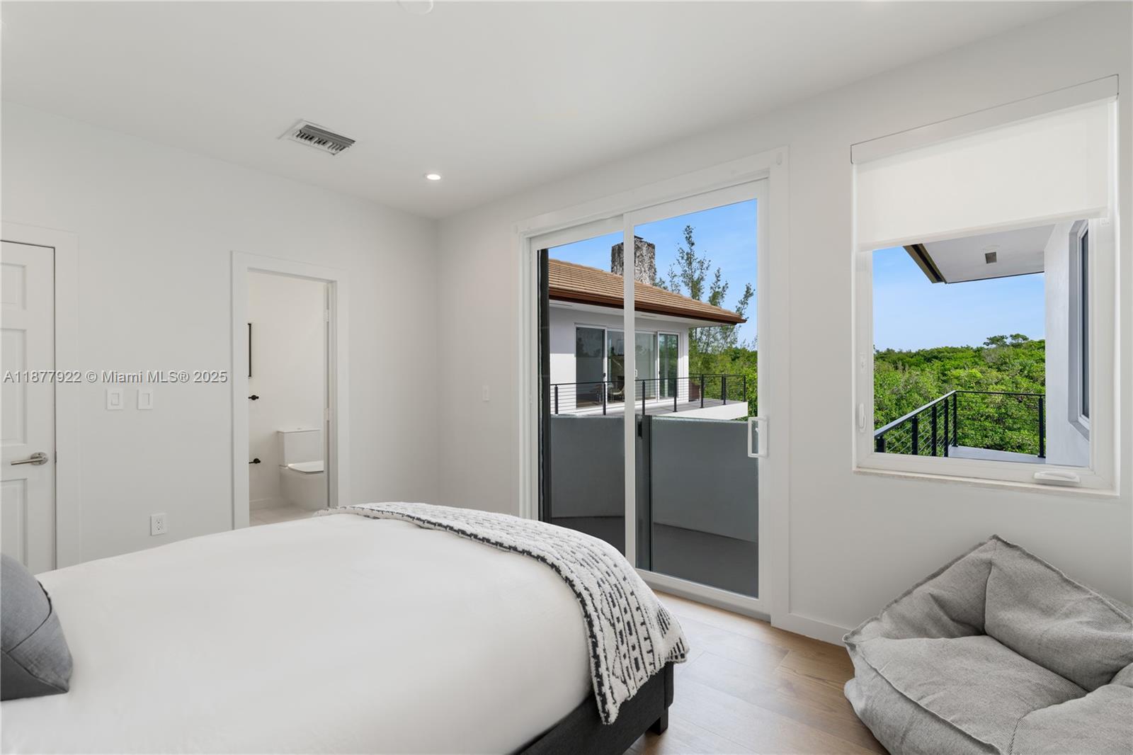 HAMMOCK OAKS HARBOR SEC 3 - Residential