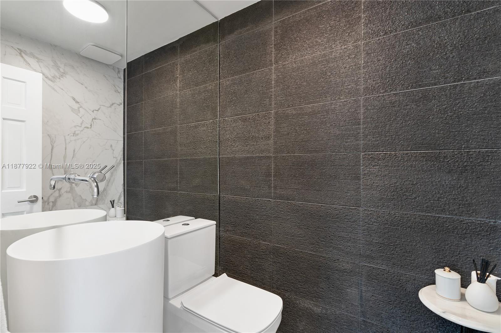 HAMMOCK OAKS HARBOR SEC 3 - Residential