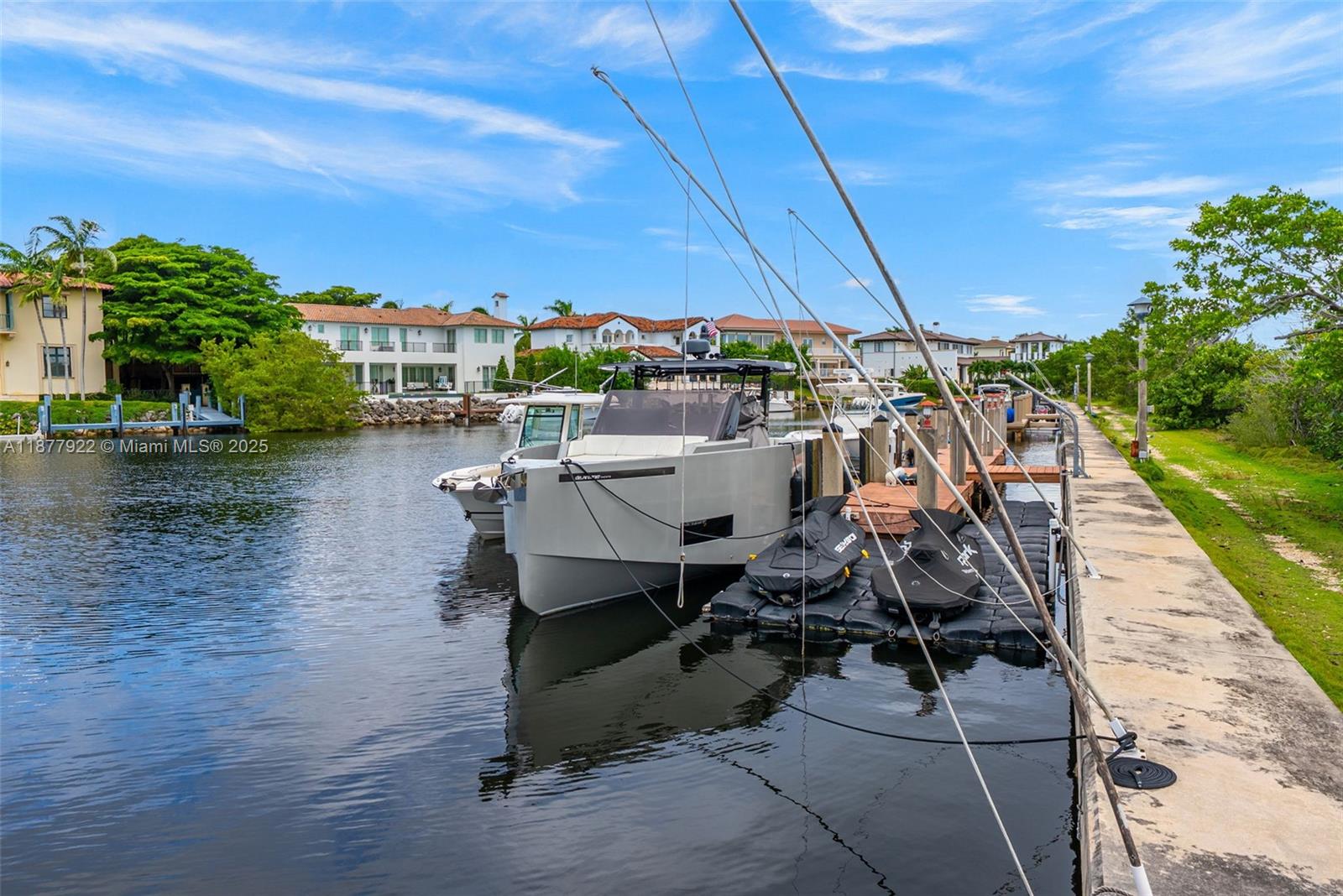 HAMMOCK OAKS HARBOR SEC 3 - Residential