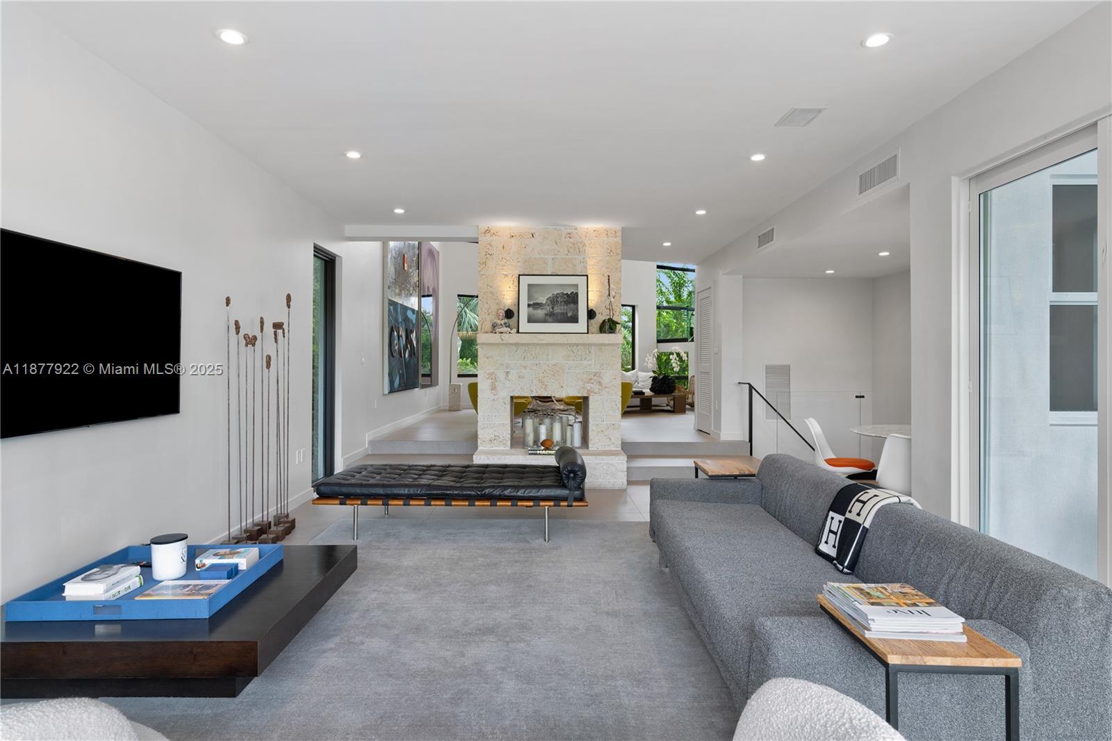 HAMMOCK OAKS HARBOR SEC 3 - Residential