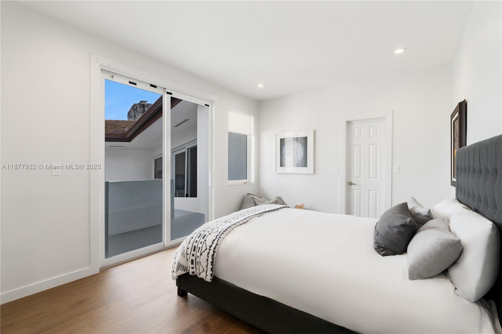 HAMMOCK OAKS HARBOR SEC 3 - Residential