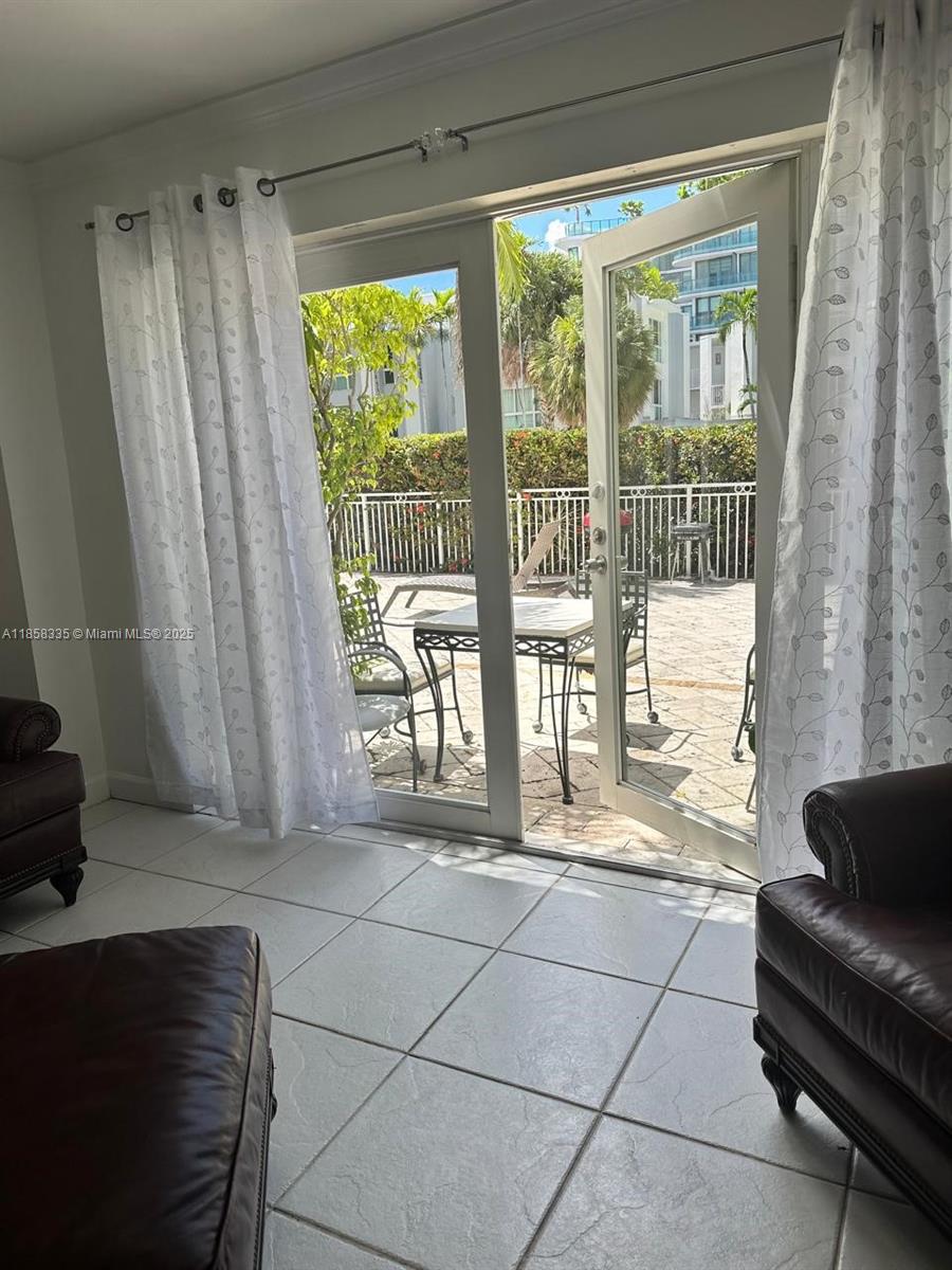 10001 W Bay Harbor Dr 101