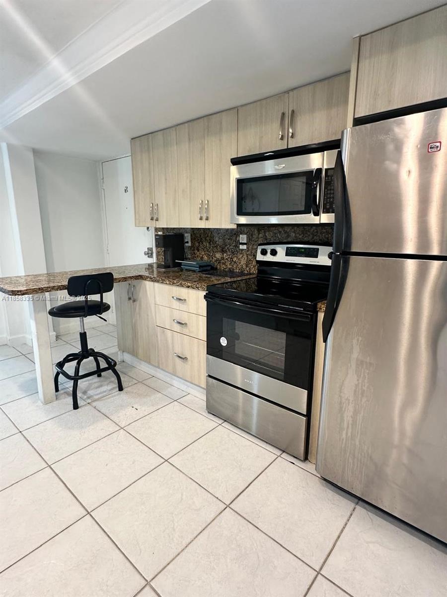 10001 W Bay Harbor Dr 101