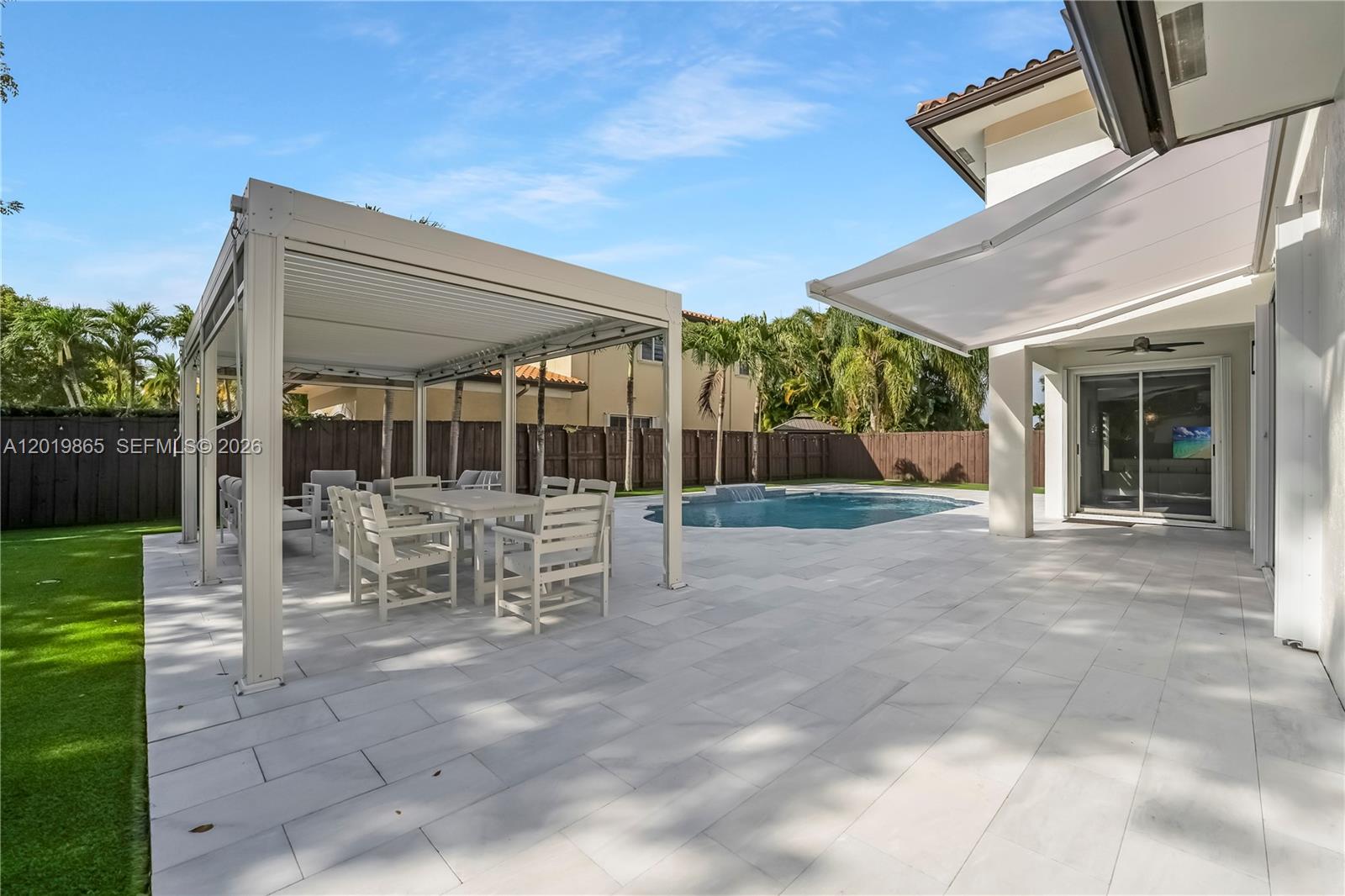 SILVERCREST LAKE ESTATES - Residential