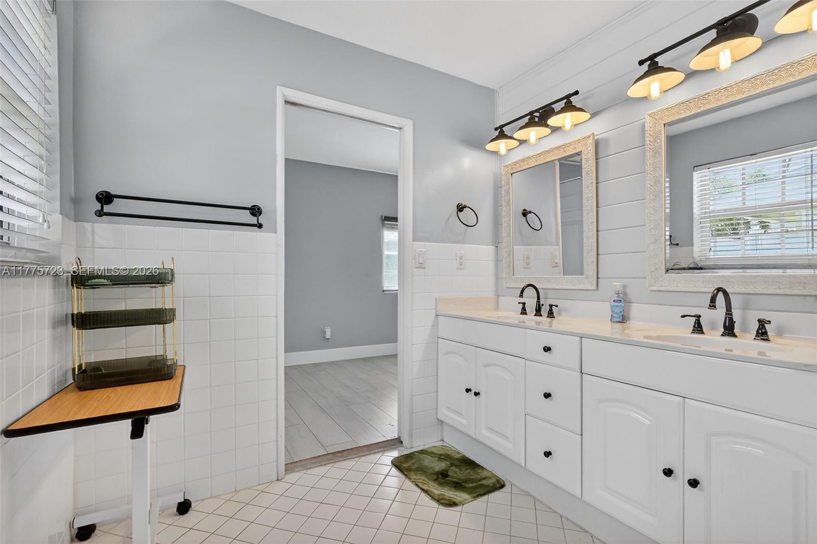 DANIA HIGHLANDS - Residential