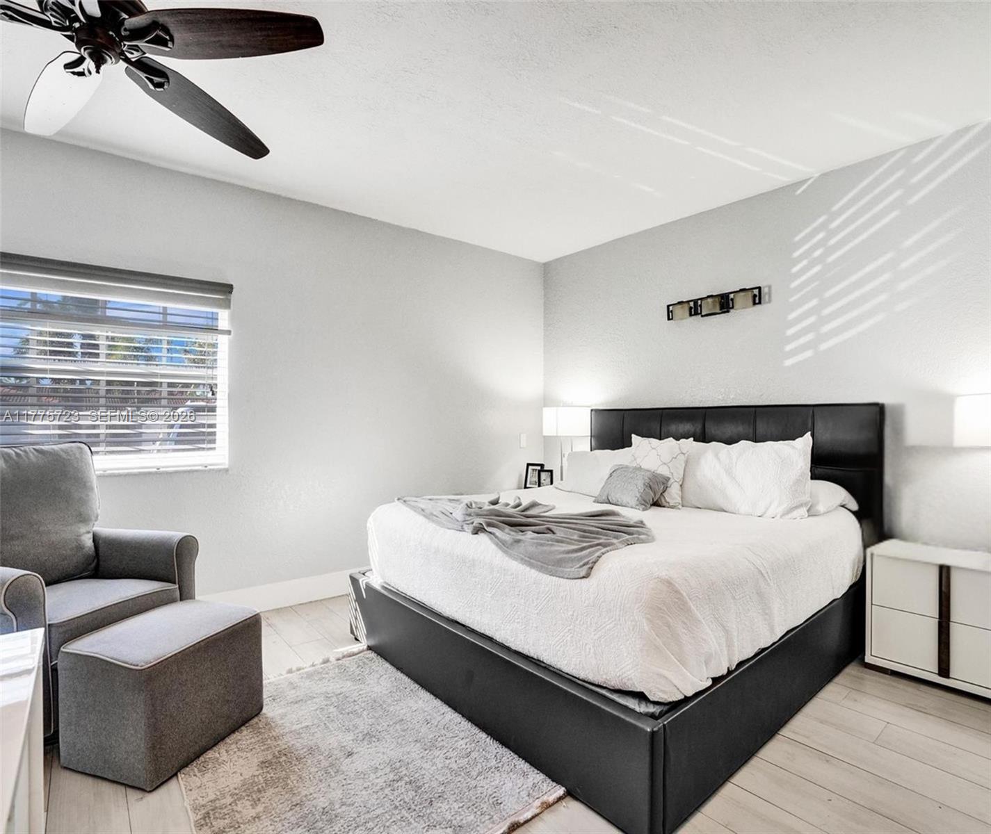 DANIA HIGHLANDS - Residential