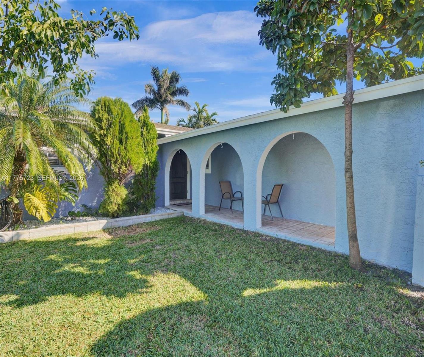 DANIA HIGHLANDS - Residential